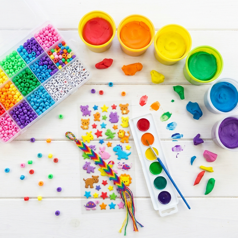 Loisirs créatifs et DIY — kit perles et peinture pour enfants Playland